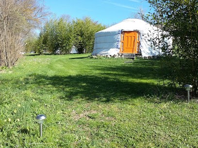 Yurts La Chapuze, Chambre d'Hôtes à Saint-Julien-Chapteuil