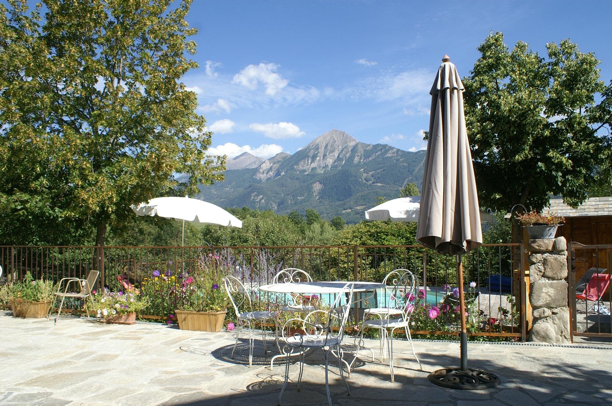 La Grange Des Ecrins, Chambre d'Hôtes à Chabottes