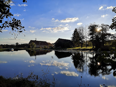 Domaine De L'etang, Location De Vacances à Issy-l'Évêque