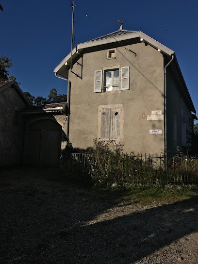 Mermet-Maréchal René, Chambre d'Hôtes à Moirans-en-Montagne