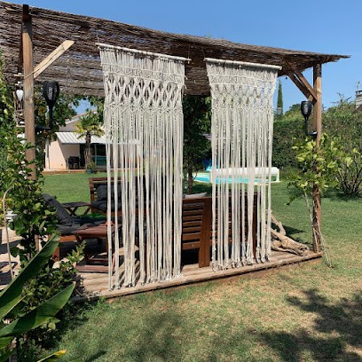 Bed & Breakfast Les Tignoliers, Chambre d'Hôtes à Tignieu-Jameyzieu