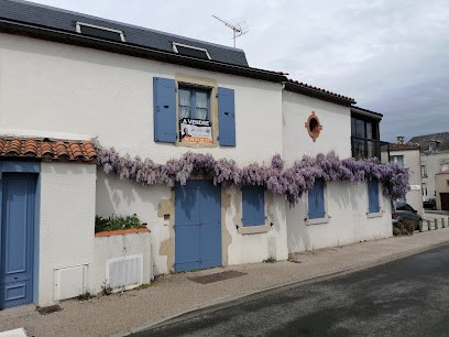 CHANTONNAY 2 chambres privées pour 4 personnes, Chambre d'Hôtes à Chantonnay