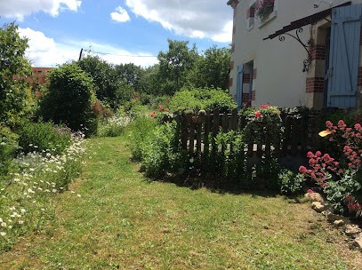 Chambre d’hôte Haut Jardin - Gîtes de France, Chambre d'Hôtes à Vignoux-sous-les-Aix