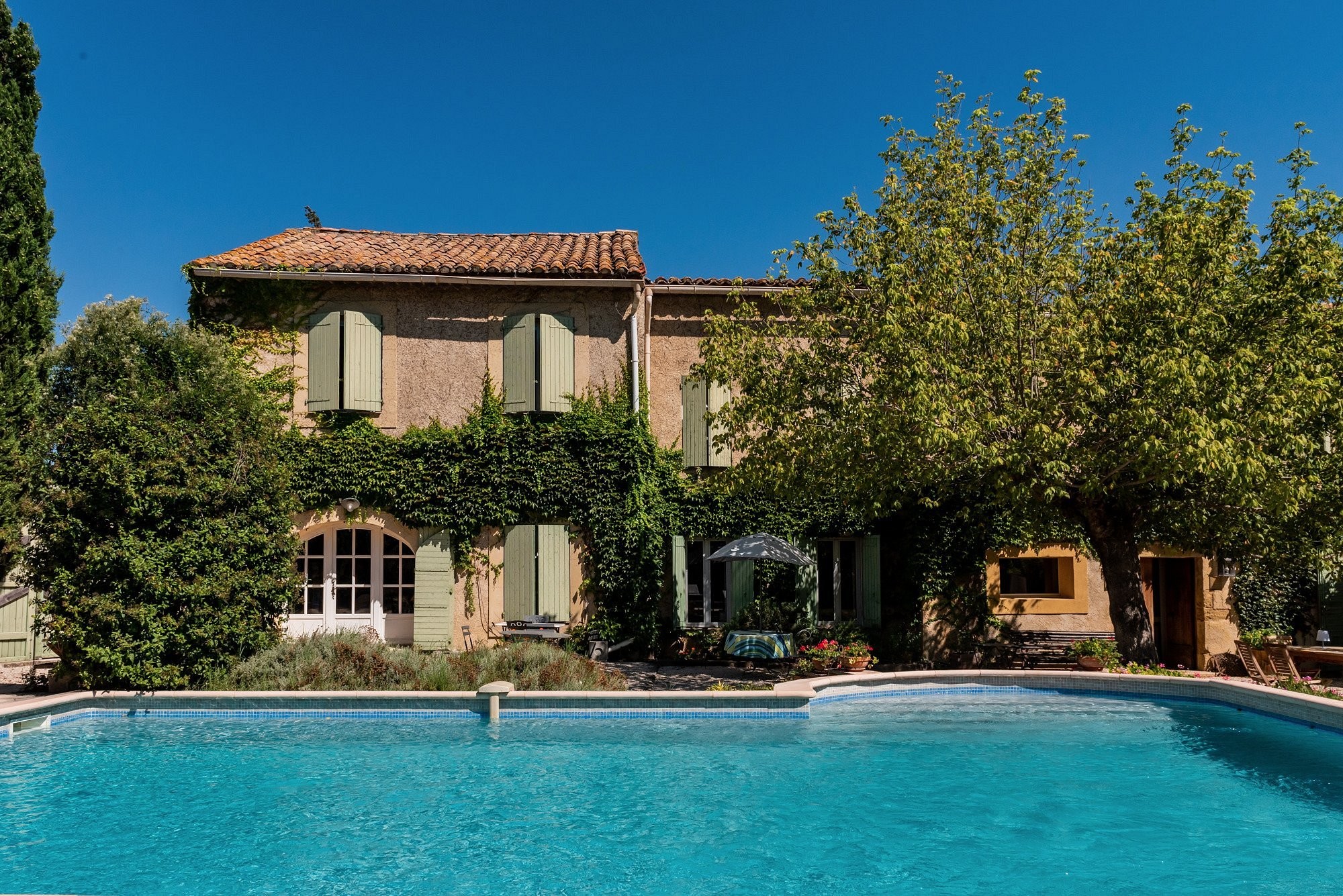 Mas de l'Arrivette, Chambre d'Hôtes à Saint-Geniès-de-Comolas