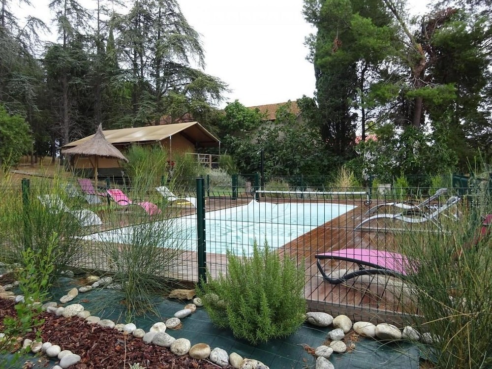 Domaine Le Siestou, Chambre d'Hôtes à Laure-Minervois