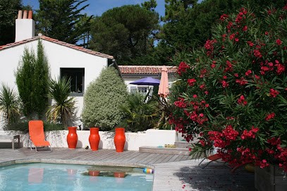 Chambres d'Hôtes Île de Ré - Trésor des Dunes: Location vacances de charme avec piscine proche plage à l'Île-de-Ré en Charente-Maritime 17, Chambre d'Hôtes au Bois-Plage-en-Ré