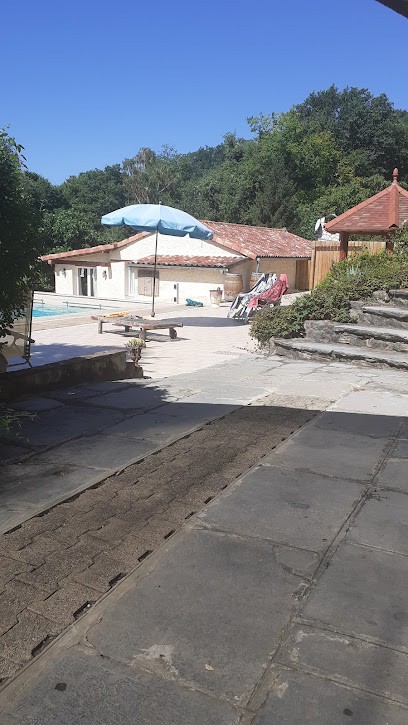 Le Vert Coteau, Location de Vacances à Tourdun