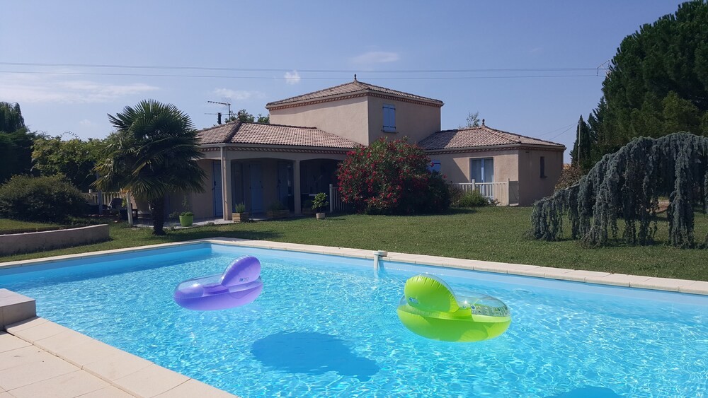 Chambres dans villa à 3 min de Lectoure, Maison d'Hôtes à Lectoure