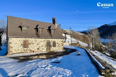 Gîte Tout Là-Haut, Location de Vacances à Saint-Cirgues-de-Jordanne