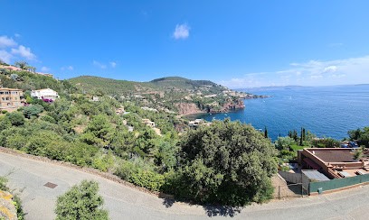 Seaviewpoolhouse, Location de Vacances à Théoule-sur-Mer