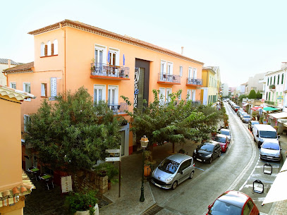 Résidence Le Neptune, Location De Vacances au Lavandou