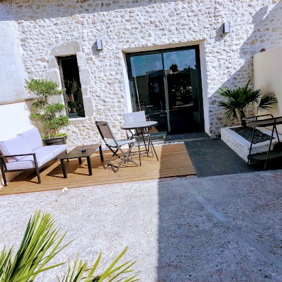 Love Suites&Spa Le Chai Le Loft Royan / Médis, Chambre d'Hôtes à Médis