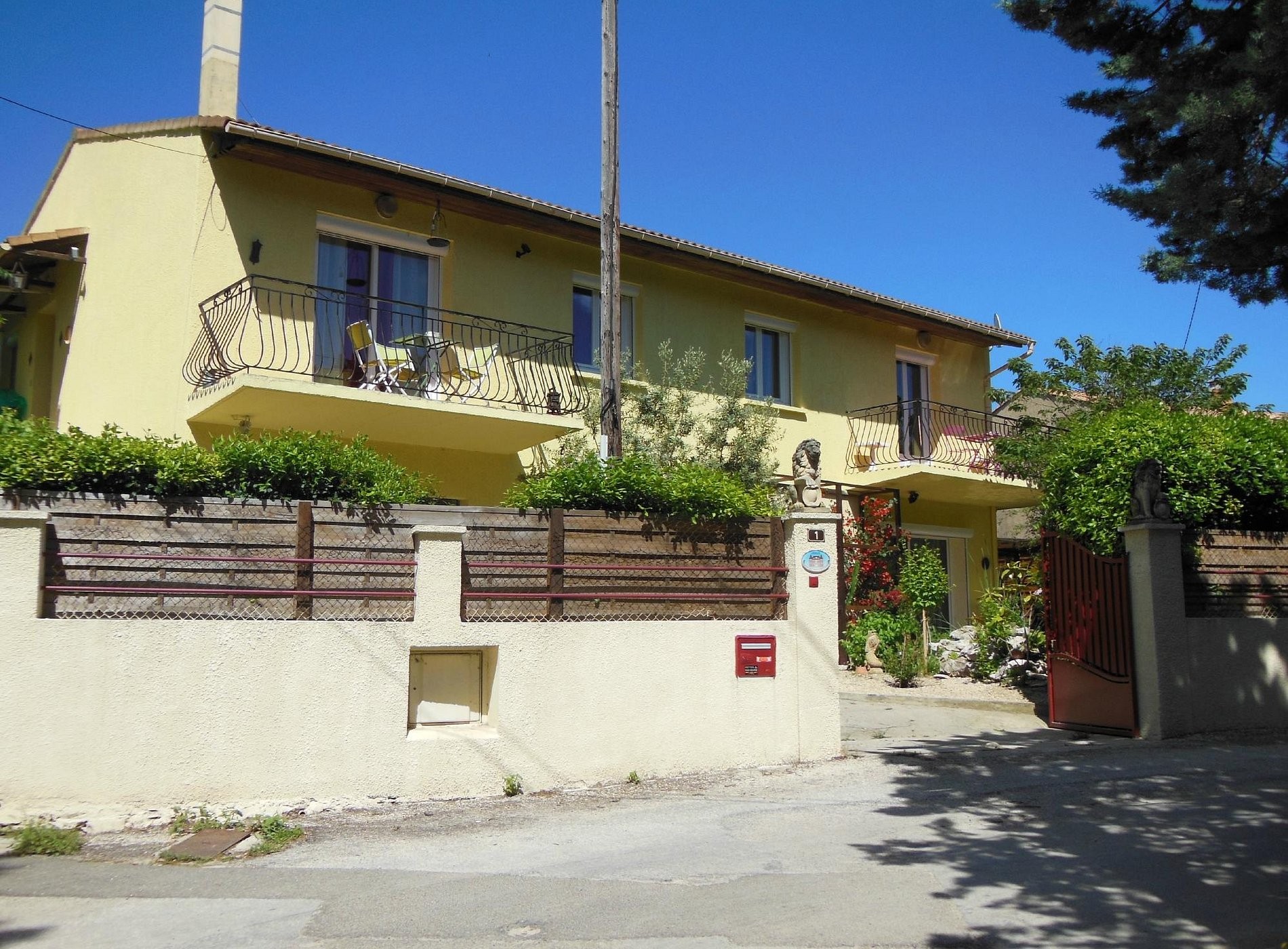 Ô Doux S'Home, Chambre d'Hôtes à Lédenon