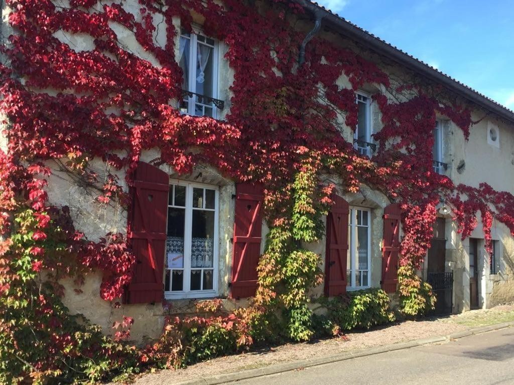 La Maison De Marie-Claire, Chambre d'Hôtes à Doncourt-sur-Meuse