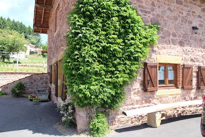 LES CERISIERS 42, Location de Vacances à Sevelinges