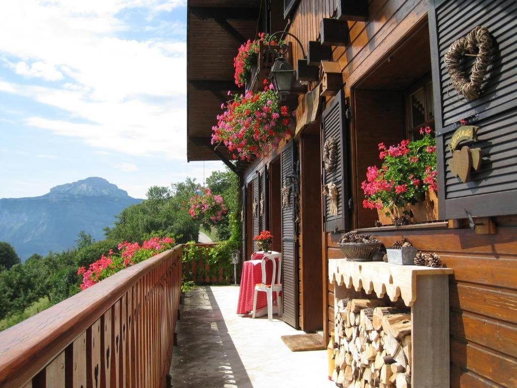 Chalet La Colombiere, Chambre d'Hôtes à Sainte-Agnès