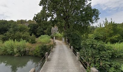 Domaine du Moulin de la Roque - entrée Fournisseurs, Location de Vacances à Noves