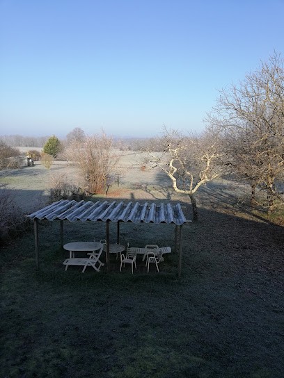 Les Grues, Location de Vacances à Parcoul-Chenaud