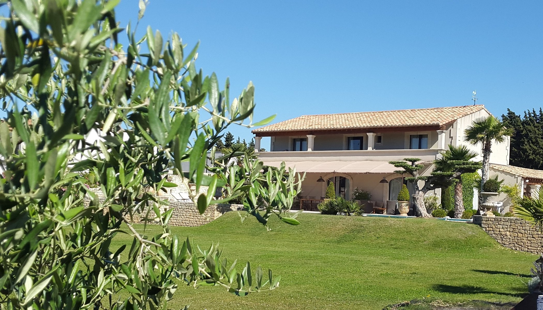 Un Eden En Provence, Chambre d'Hôtes à Maussane-les-Alpilles