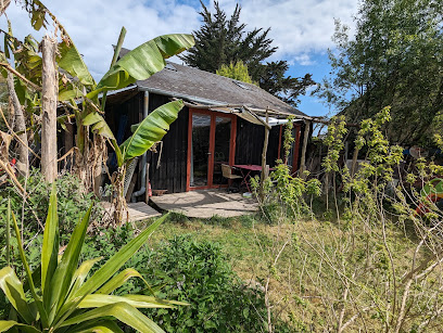 Cabane Dans Le Jardin, Chambre D'hôtes à Île-d'Arz