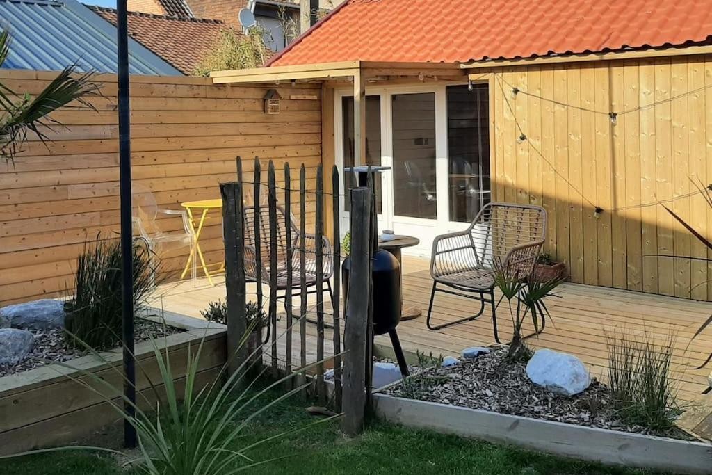 Le Cabanon Du Cachalot, Chambre d'Hôtes à Sangatte