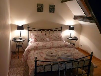 La Maison des Fleurs, Location de Vacances à Croze