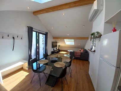 Chez Mathieu et Marlène, Location de Vacances à Mûres