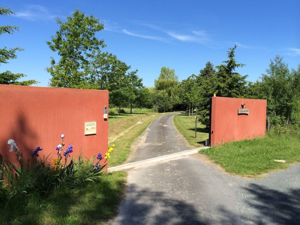 Chambres D'hôtes Le Grand Fourneau, Chambre d'Hôtes à Lassay-sur-Croisne
