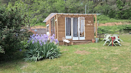 Roses, La Cas'a, Chambre D'hôtes à Cubjac-Auvézère-Val d'Ans