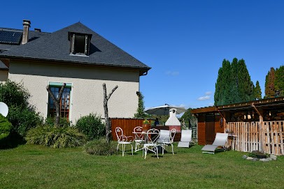 Gîte Chez Vives, Location de Vacances à Montaut