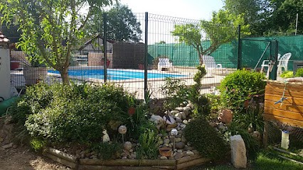 Cornot Jean, Chambre d'Hôtes à Clux-Villeneuve