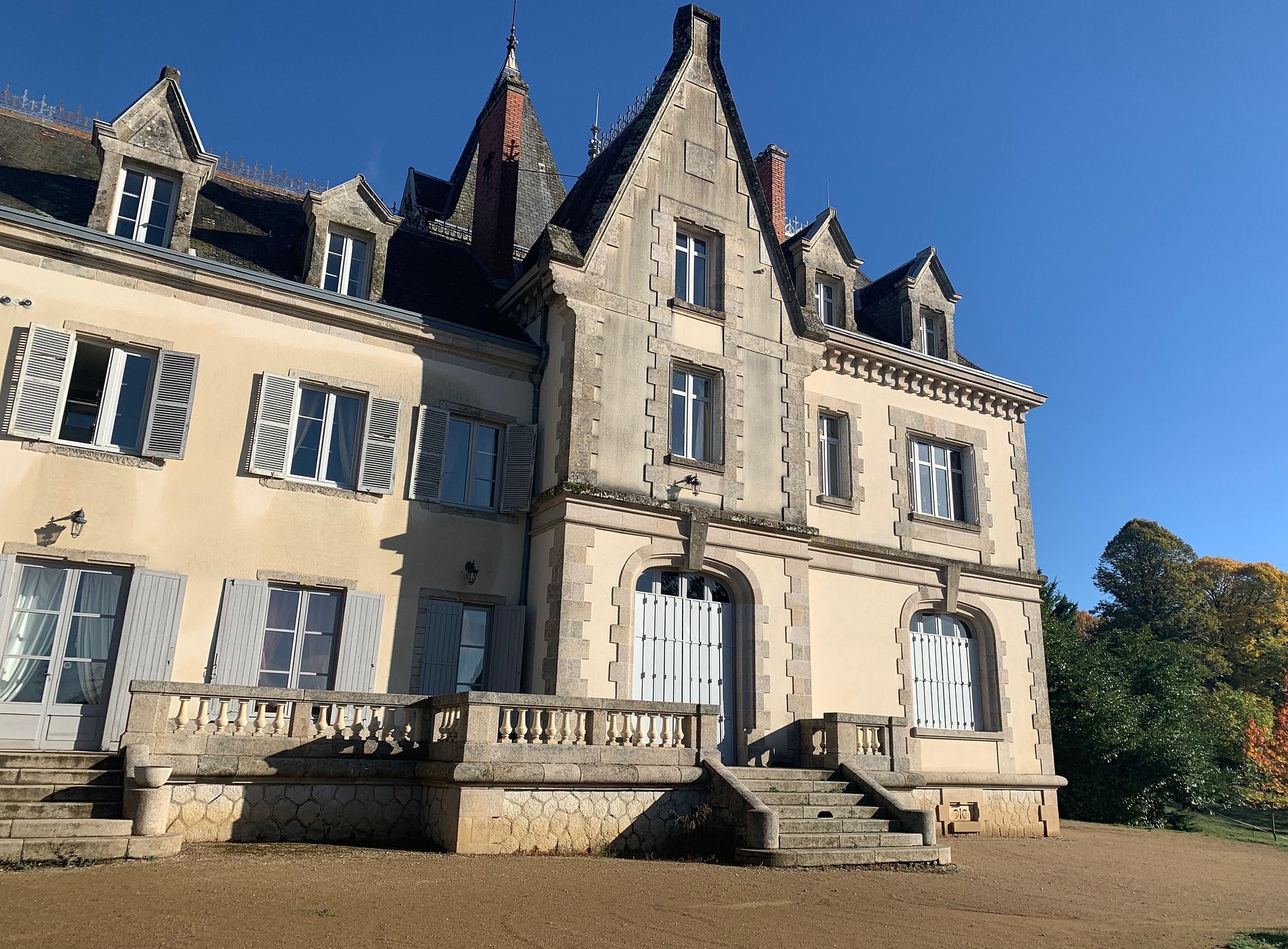 Château De Saint Antoine: Chambres D’hôtes & Gîte Avec Jacuzzi Idéal Mariage, Anniversaire Proche Limoges Limousin, Chambre d'Hôtes à Bonnac-la-Côte