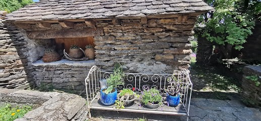 Ferme de Vimbouches, Chambre d'Hôtes à Ventalon en Cévennes