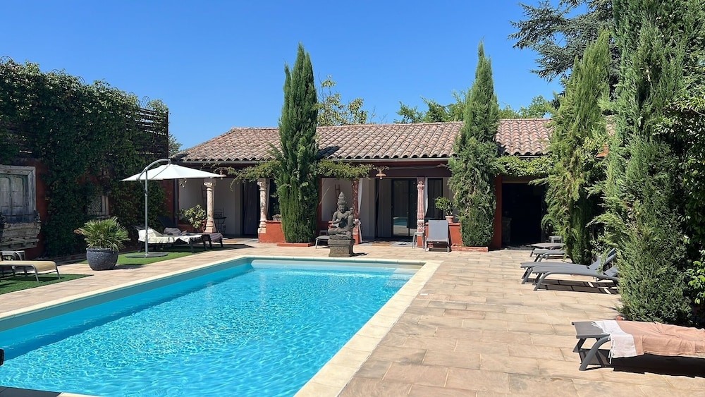 Couleurs du Sud, Chambre d'Hôtes à Vallon-Pont-d'Arc