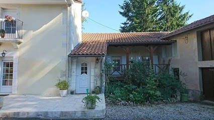 Les Petites Terres, Chambre d'Hôtes à Boulazac Isle Manoire