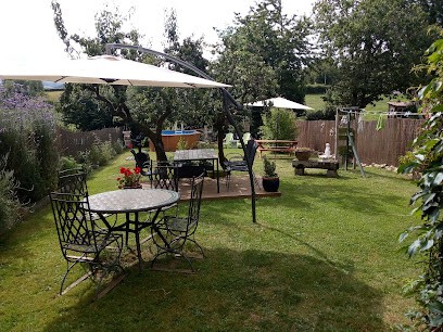 Maison Alene, Location de Vacances à Luzy