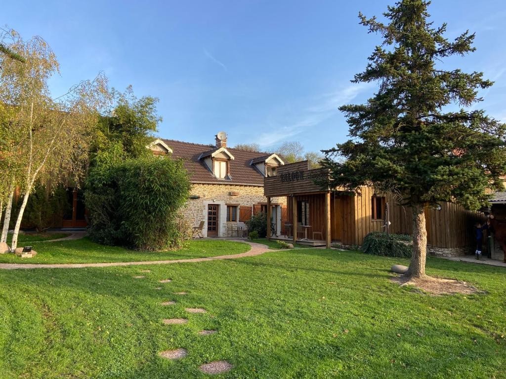 Les Crinières En Brie, Maison d'Hôtes à Saint-Ouen-en-Brie