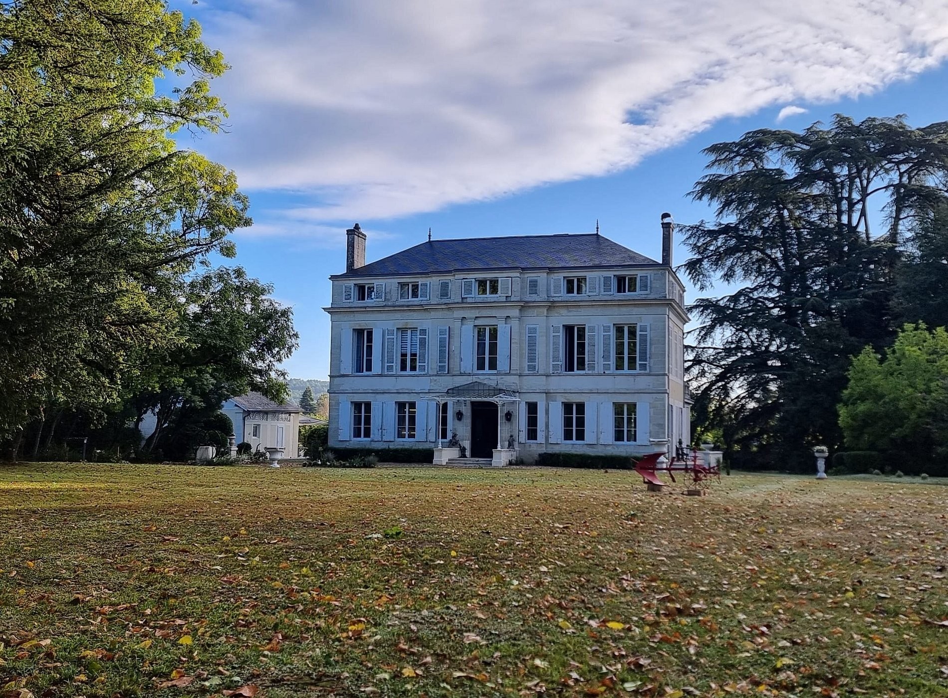 La Maison Au Cèdre, Chambre d'Hôtes à Marsac-sur-l'Isle
