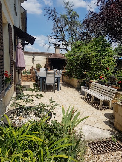 Au Grand Sapin (chambres chez l'habitant), Chambre d'Hôtes à Hénonville