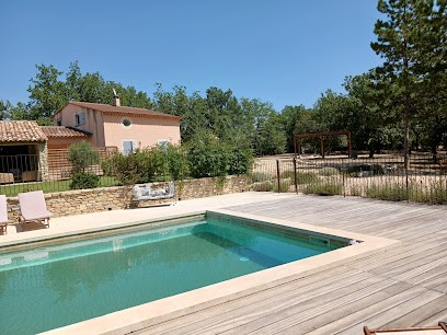 Mas de la Chêneraie Blanche, Location de Vacances à Roussillon