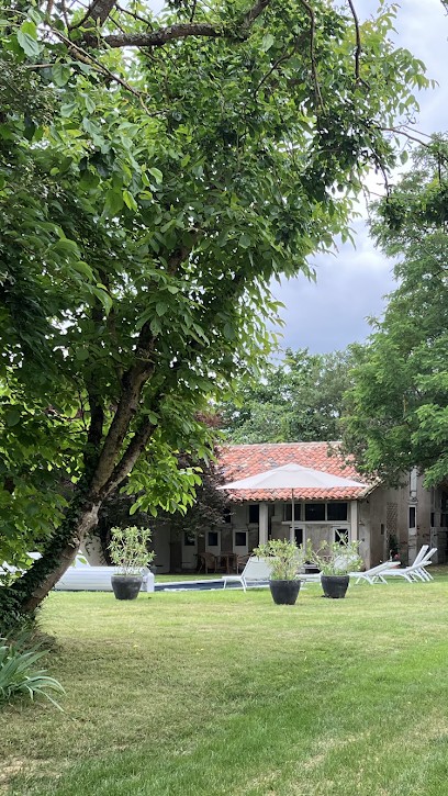 Gîte Du Domaine De La Bordasse, Location de Vacances à Villematier