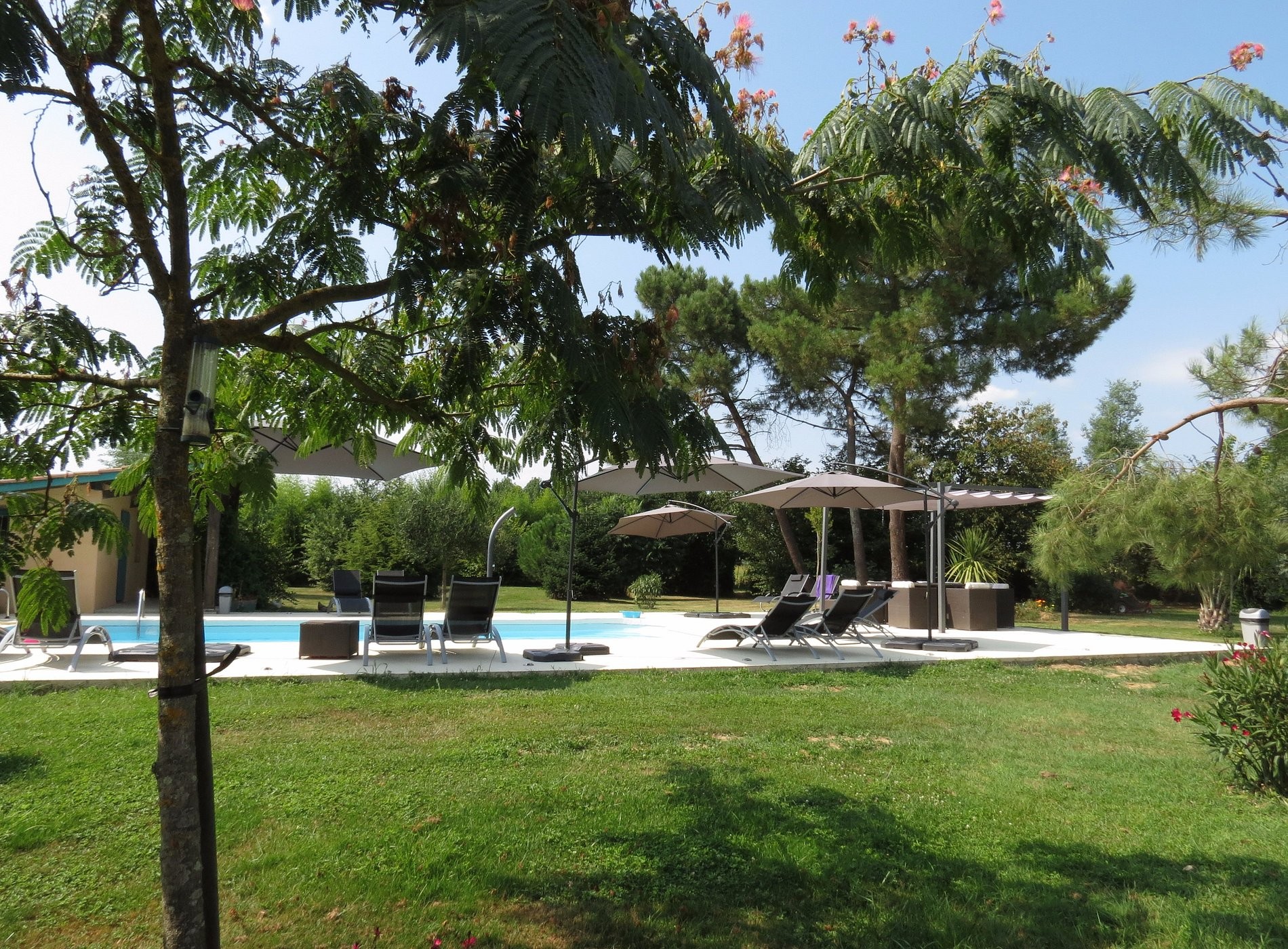 Les Terrasses, des Mimosas, Chambre d'Hôtes à Caumont-sur-Garonne