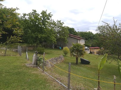 Ecolieu du Merle Enchanteur, Chambre d'Hôtes à Alan