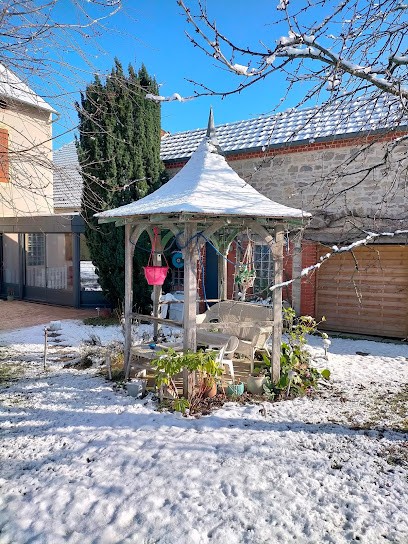Jadis Sous La Gloriette, Chambre d'Hôtes à Sancoins