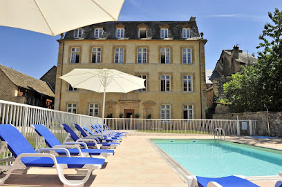 Résidence De Vacances Chateau Ricard, Location De Vacances à Saint Geniez d'Olt et d'Aubrac