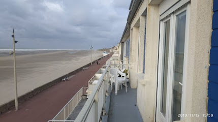Appartement Doris: Location Vacances Familial Face Vue Mer Front Bord Plage Parking Privé Animaux Autorisés Fort Mahon Somme Picardie, Location De Vacances à Fort-Mahon-Plage