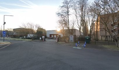 Les Specialistes, Location de Vacances à Tremblay-en-France