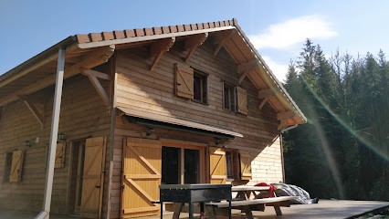 Chalet Des Charbonniers, Location de Vacances à Saint-Maurice-sur-Moselle