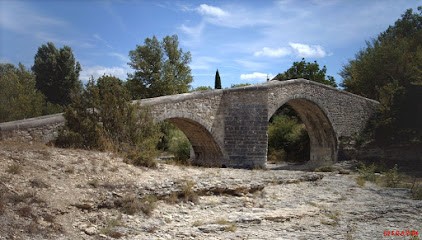 Le Jardin Des Glycines, Chambre d'Hôtes à Mane
