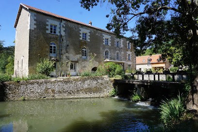 Moulin de Moquesouris, Chambre d'Hôtes à Nazelles-Négron